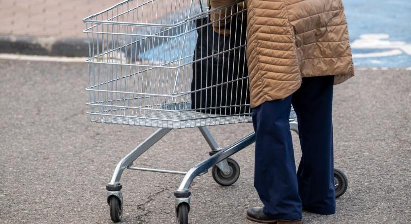 Nyugdíjguru: öngyilkosság lenne a Tisza Párt részéről a 13. és 14. havi nyugdíj farigcsálása