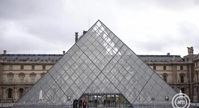 Csőtörés miatt lezárták a párizsi Louvre több termét