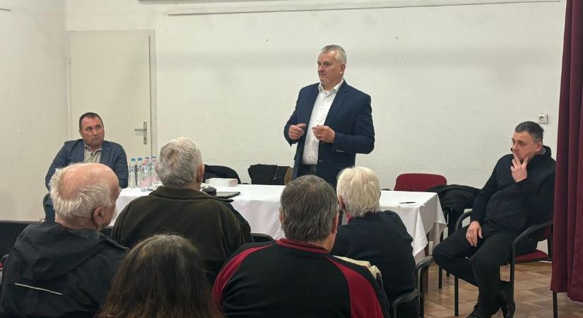 Zagyvarékason tárgyalt a képviselőjelölt