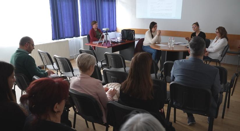 Speciális szolgáltatásokról beszélgettek