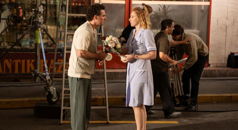 Ilyet még nem láttál: táskakollekció készült a legújabb romantikus vígjátékhoz