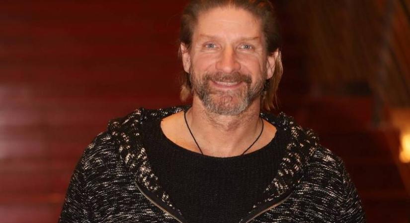 Pintér Tibor 20 évvel fiatalabb párja bikinis bombázó volt Thaiföldön: Jenniferért 9 éve rajong