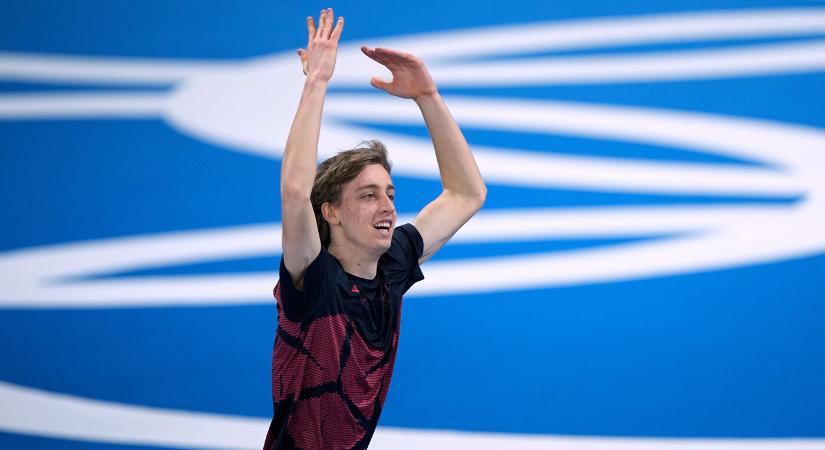 Cseh tinédzser nyerte a leghosszabb gyorskorcsolyaszámot