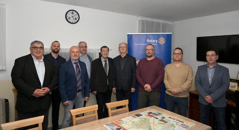 A mosonmagyaróvári mentőállomást segíti a Rotary klub - fotók