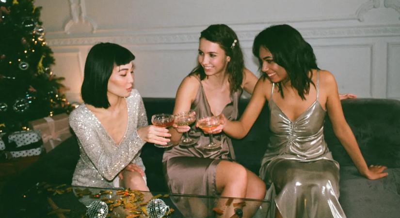 Kiskorúakat kényszerített szexpartikra az 50 éves anya