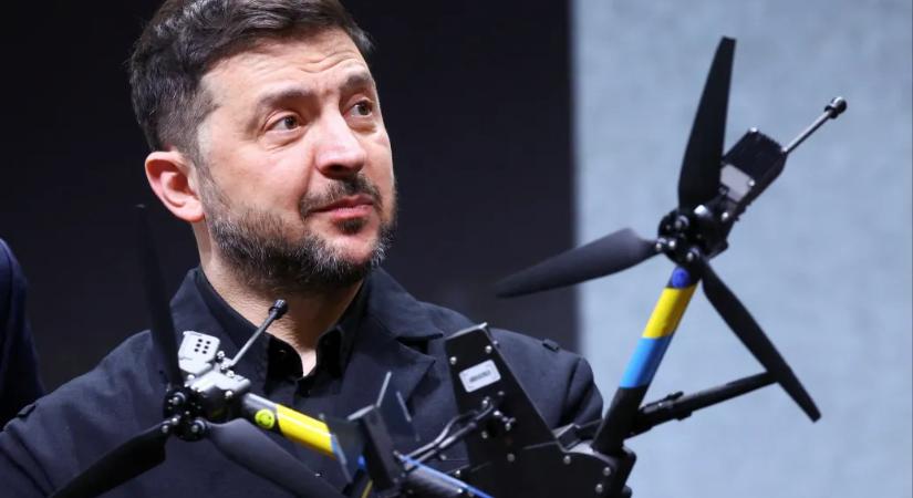 Zelenszkij kapott egy drónt az első német–ukrán dróngyár megnyitóján Münchenben