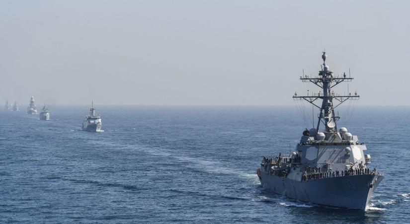 Két amerikai hadihajó ütközött tankolás közben a Karib-térség közelében