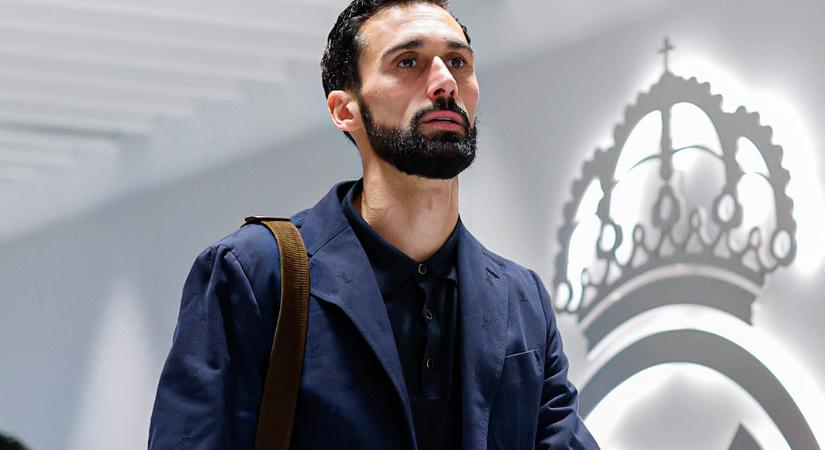 A Real Madrid rekordot döntő átigazolással zúzná romba Arne Slot álmát