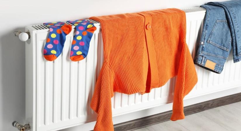 Kényelmes, de veszélyes – Soha ne szárítsd a radiátoron a ruhát!
