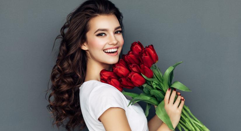 Valentin-napi szerelmi horoszkóp: az Ikreknek inspiráló vibrálást, a Mérlegnek meghitt összebújást ígér