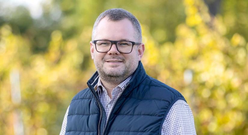 48 család kapott tűzifát Tápszentmiklóson