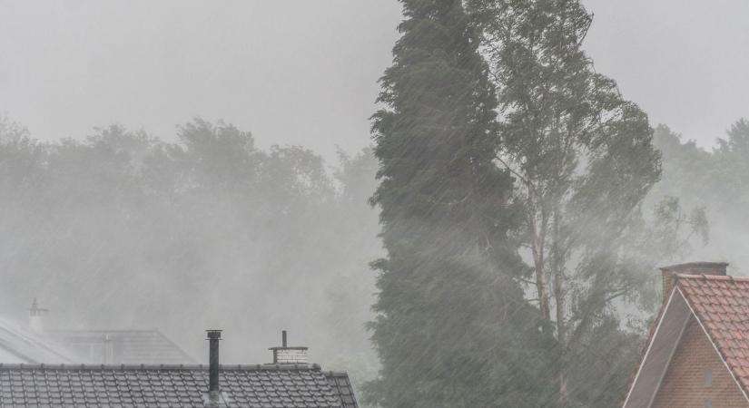 Veszélyes szélvihar, szélroham jön a Balaton környékén a hétvégén