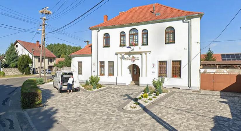 Korábban a kertjében gyakorolta a lövéseket a polgármestert fejen lövő férfi Nagytevelen