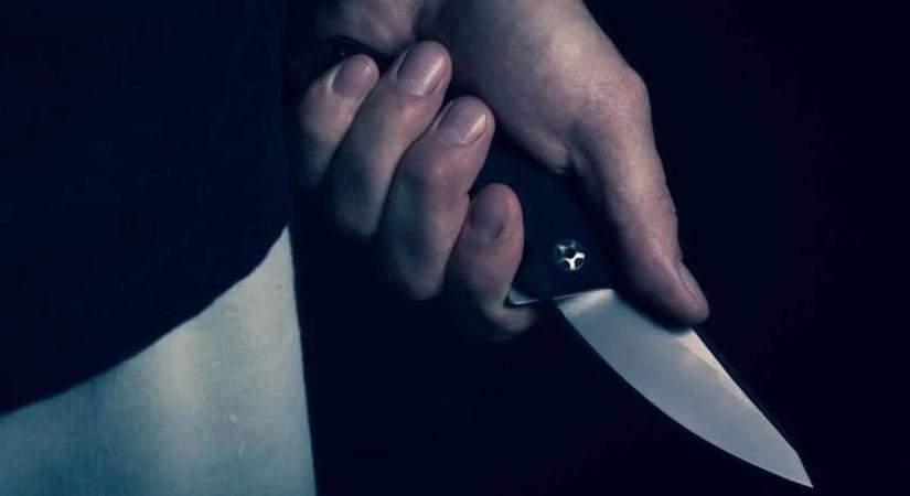 Leszúrta és fejbe rúgta testvérét egy vilmányi férfi