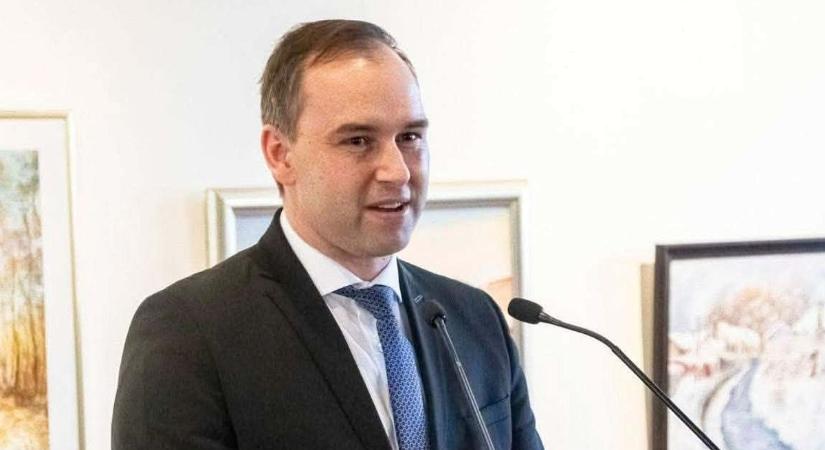 A nemzeti kormány a garanciája a 13. és 14. havi nyugdíjaknak - Barcza Attila videója