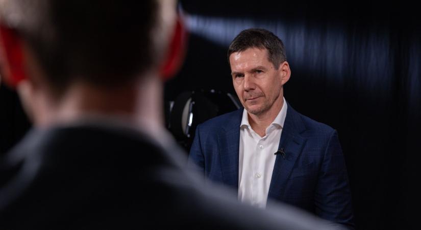 Hamran nekiment Gubíknak és Orosznak: „A Magyar Szövetség taposóakna a felvidéki politikában, rá vannak cuppanva a pénzekre”