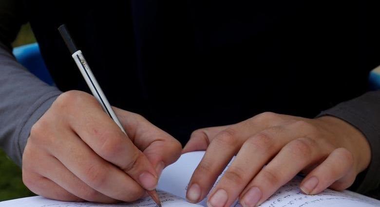 Mesterséges intelligencia segítségével 45 perc alatt ír regényeket ez a szerző