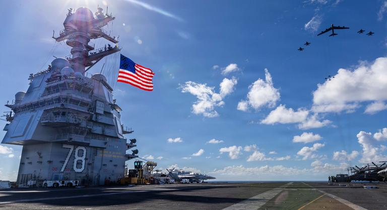 Donald Trump tovább növeli a katonai jelenlétet a Közel-Keleten, a világ legnagyobb repülőgép-hordozóját veti be