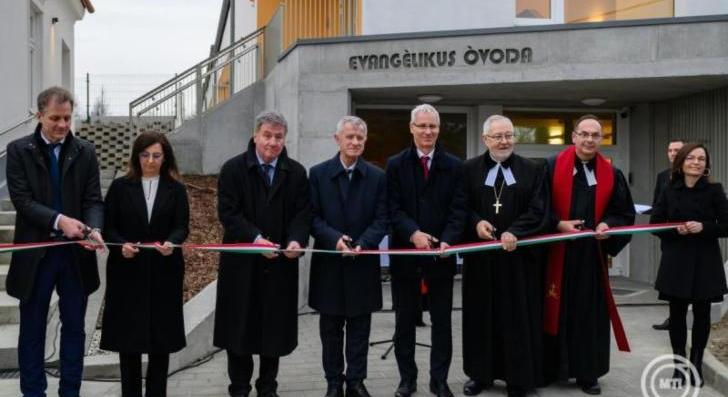 Soltész Miklós: több mint kétszáz óvodaberuházás keresztény felekezetekkel közösen