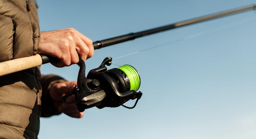 Csak egy sima pecára ugrott le – a világon is egyedülálló, amit kifogott a vízből