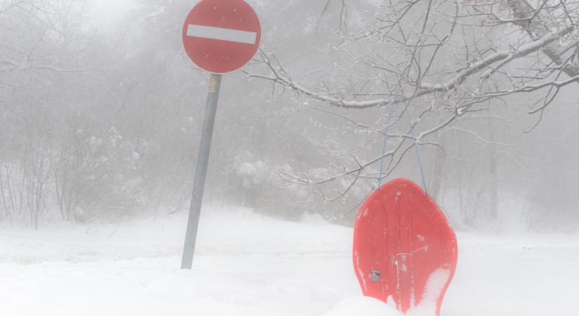Brutális hidegbetörés éri el Magyarországot: 100 km/órás szélviharral szakad nyakunkba a fagy - kiadták a veszélyjelzést
