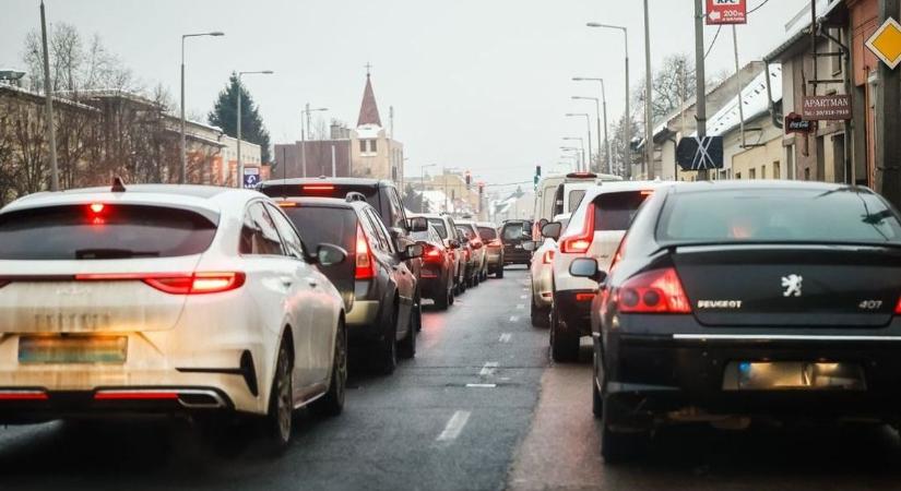 Közlekedési változások Heves vármegyében: mutatjuk, hol kell torlódásra számítani