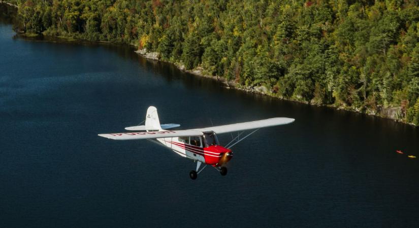 Négy emberrel a fedélzeten zuhant le egy kisrepülőgép, senki sem élte túl