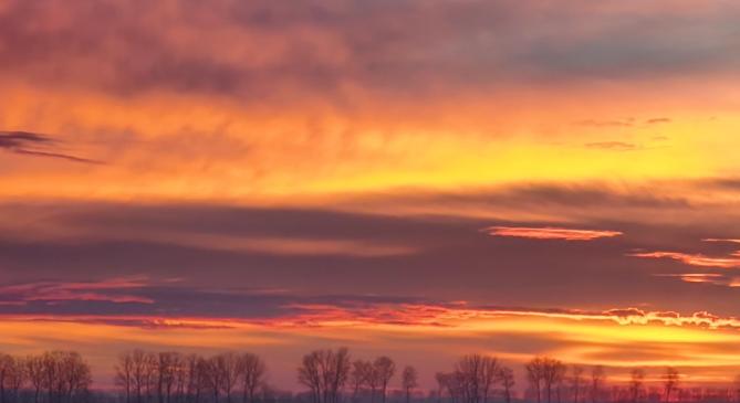 Festői napkelte köszöntötte a szerelmeseket