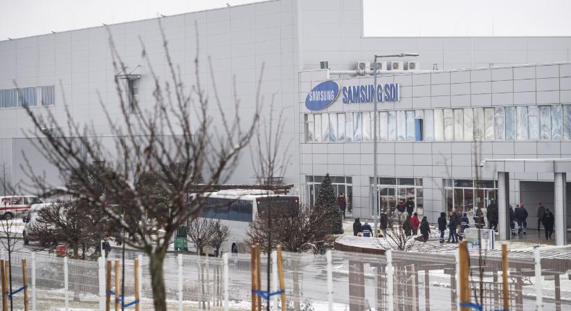 A gödi és a debreceni akkugyárakhoz került tavaly az egyedi kormánytámogatások csaknem fele