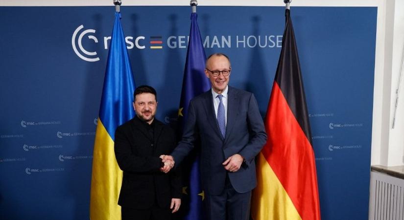 Minden határt átlépnek: kötelező katonai szolgálatot vezetne be a német kancellár férfiaknak és nőknek egyaránt