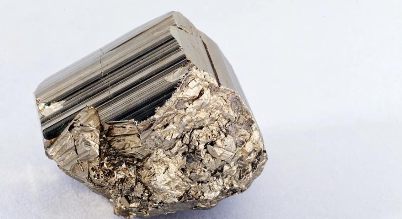 2026-ban az év ásványa a bolondok aranya