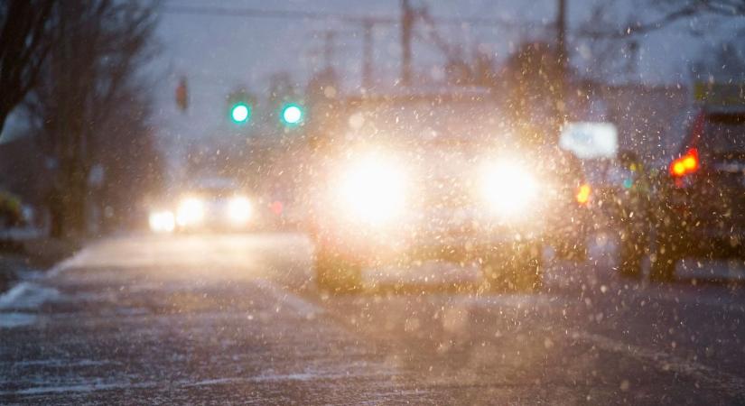 Ezért válhatnak csúszóssá az utak – jobb, ha időben felkészülsz