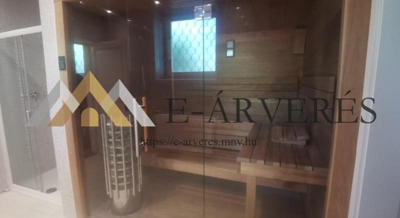 Milliárdokat engedett a Novák Katalin által kipofozott rezidenciából a vagyonkezelő, csak vigye már valaki