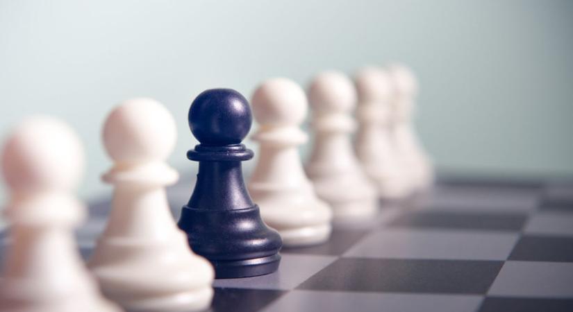 Mattot adnak a hétvégének: jön a nagy sakkmegmérettetés