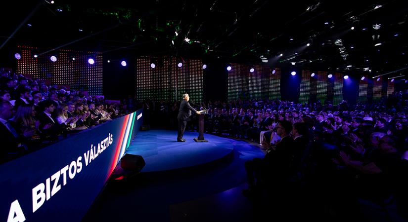 A globális háttérhatalom a valódi ellenfél