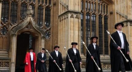 Orbán Viktor a szélsőjobboldalt támogató hálózatot finanszíroz