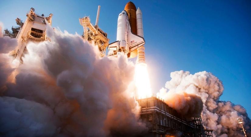 A NASA mostantól engedi, hogy az űrhajósok okostelefont vigyenek magukkal az űrbe