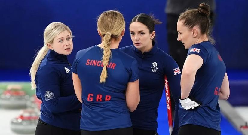 A címvédő és Japán is először nyert női curlingben a téli olimpián