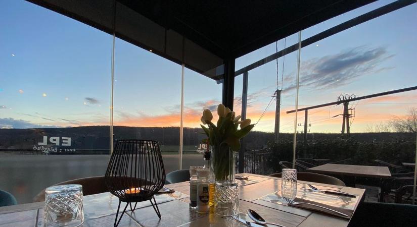 Szabadulj ki a városból Valentin-napon: romantikus étkezés vár a Bakonyban (képek  videó)