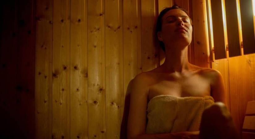 Ruhában vagy anélkül jobb szaunázni? Meglepődsz a válaszon