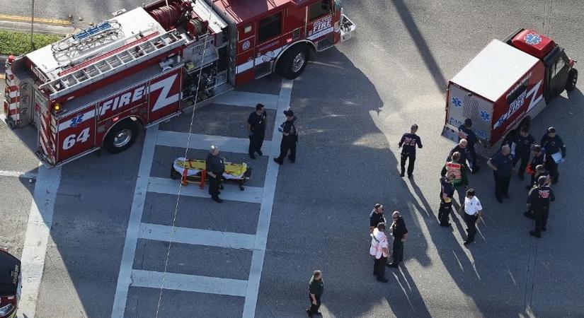 Elszabadult a pokol a folyosókon: 17-en haltak meg minden idők egyik legsúlyosabb iskolai lövöldözésében