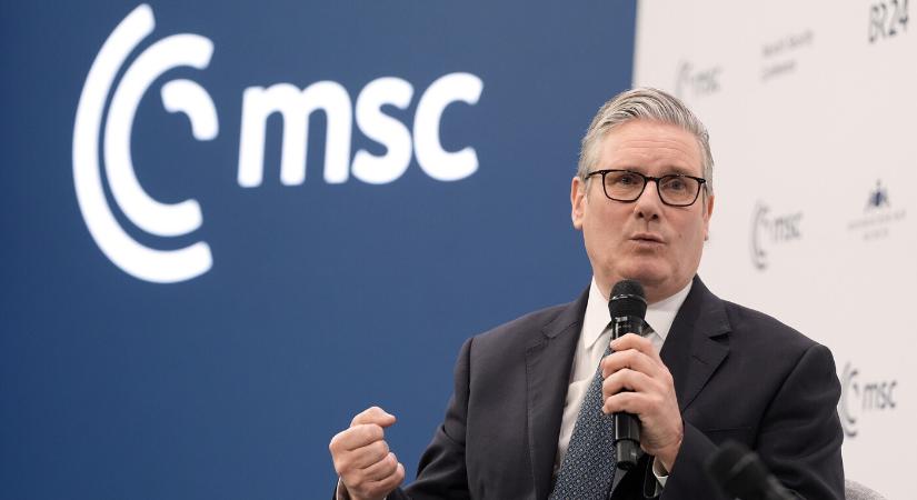 Nagy-Britannia repülőgéphordozó-flottát telepít az Atlanti-óceán északi vizeire