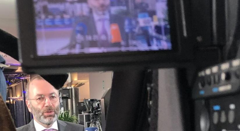 Manfred Weber: Kirúgtam Orbánt, mert ami elég, az elég