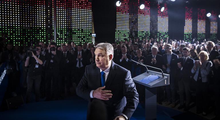 Sorra érkeznek az ellenzéki pártok reakciói Orbán Viktor beszédére