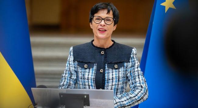 Ukrajna nem csatlakozhat az Európai Unióhoz 2027-ben – EU-bővítési biztos