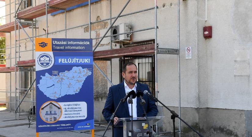 Fel kell kötni a gatyát a vonatozóknak, nem akármelyik szakaszt építik át nyáron