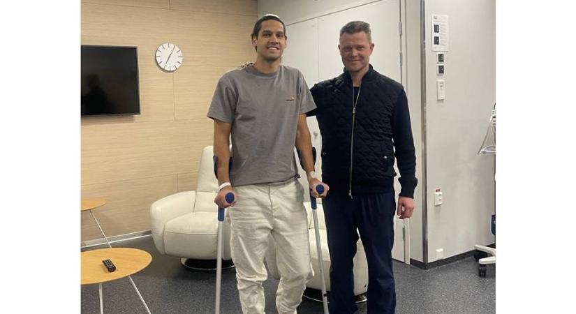 Finnországban műtötték meg Kecskés Ákost