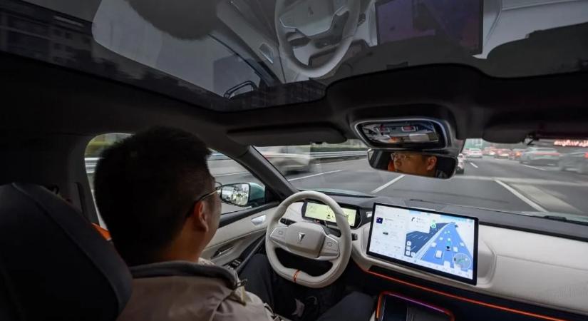 Életveszélyes kísérlet zajlik az utakon? Súlyos figyelmeztetést küldött a világhírű kutató