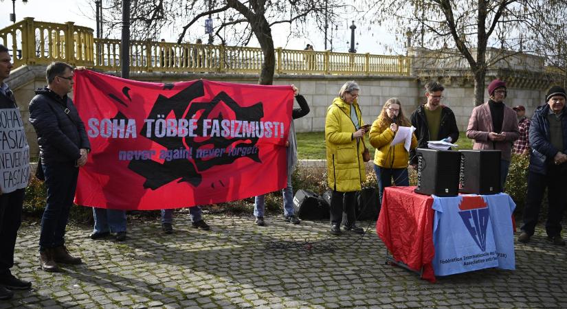 „Betiltották az antifasizmust”