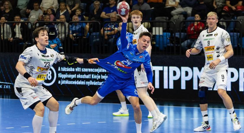 A félidőben még négygólos hátrányban volt, de végül győzött a Tatabánya  fotók